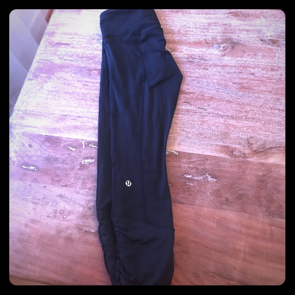 Lululemon Practice Daily crops