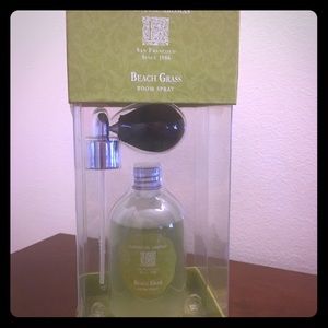 NWOT- Essential Aromas Beach Grass Room Spray.