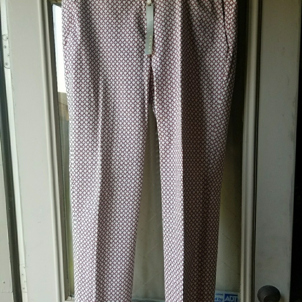 Grab these KENAR Geo print Cropped Pants