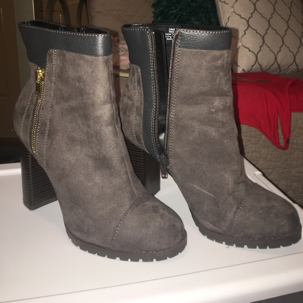 Juicy couture heal boots
