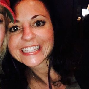 Meet your Posher, Gina