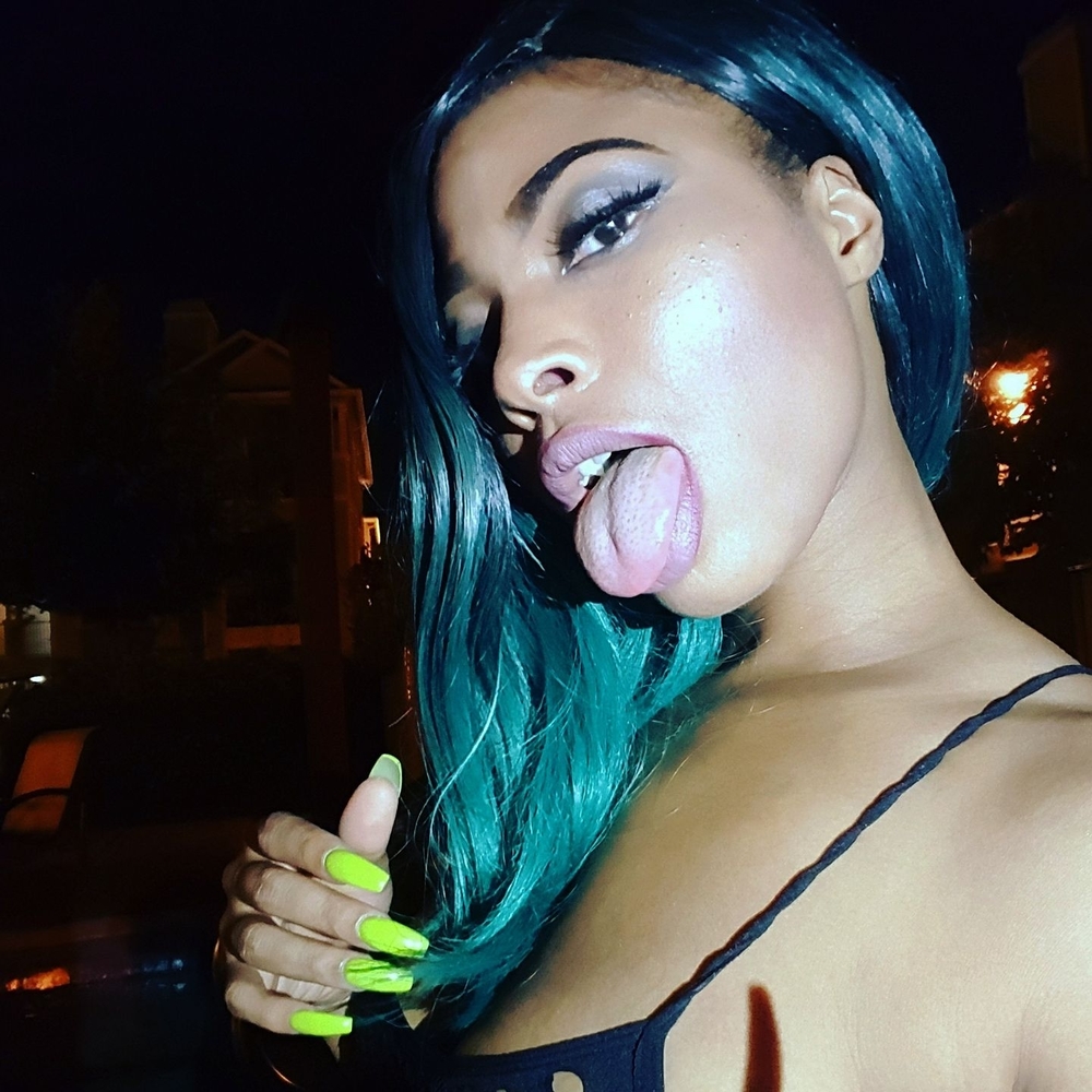 Meet your Posher, Kimberly