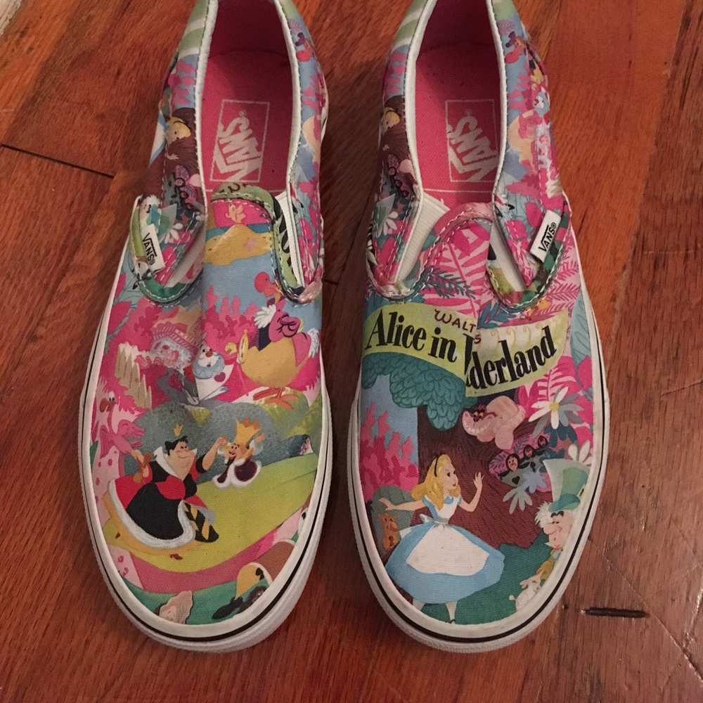 Alice in Wonderland Vans