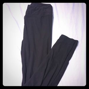 Black Lularoe one size leggings!!!