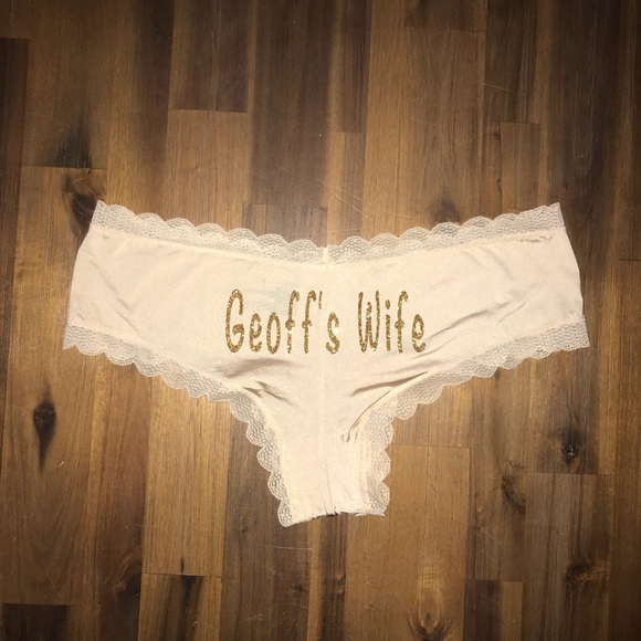 Customize your own ivory lace cheeky panty - Picture 3 of 4