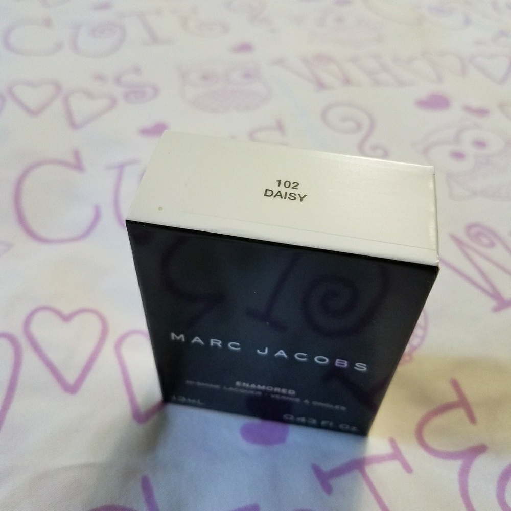 Marc Jacobs nail polish in Daisy