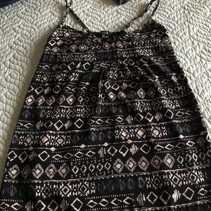 Flowy tank