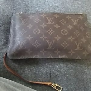 Louis Vuitton pochette