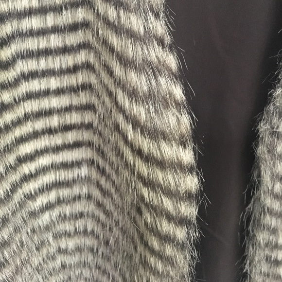 Jack by B.B. Dakota taupe fur vest - Picture 2 of 3