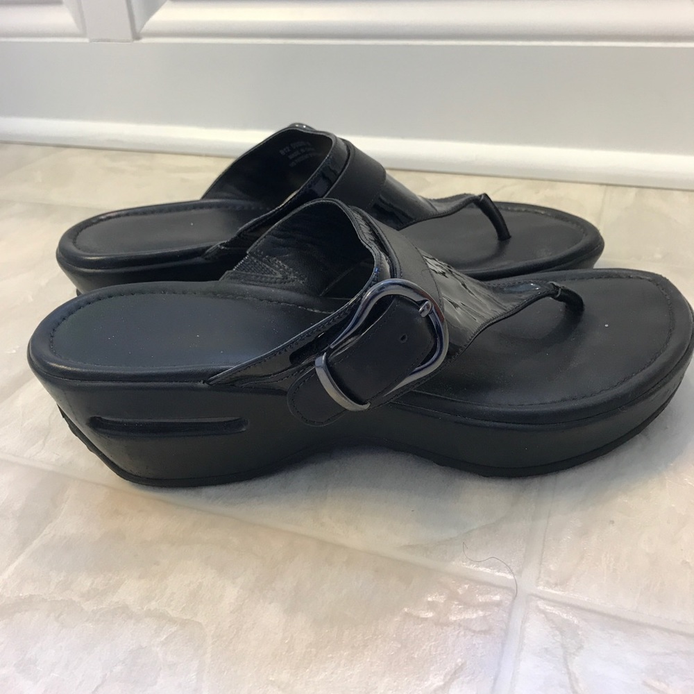 8B Cole Haan Nike Air Black Wedge Sandals