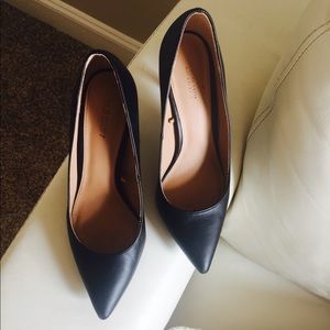 Black matte pumps *new*