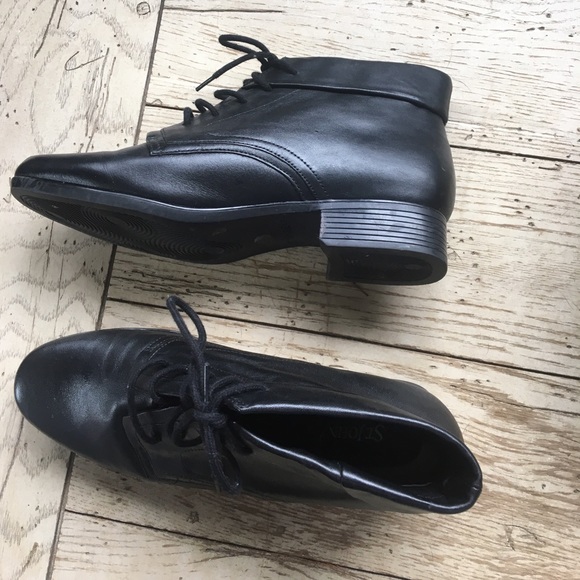 St. John's Bay Shoes - Leather booties