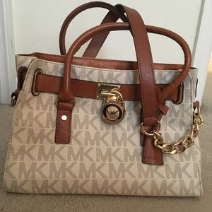 Michael Kors Hamilton Shoulder Bag
