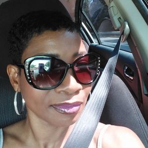 Meet your Posher, Carla