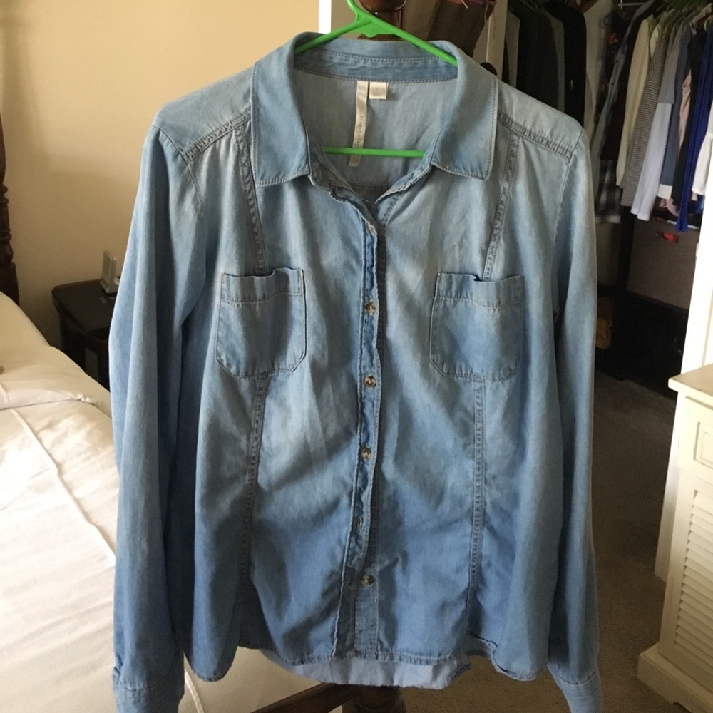 Light Blue Chambray shirt!