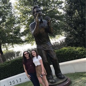 Meet your Posher, Grace