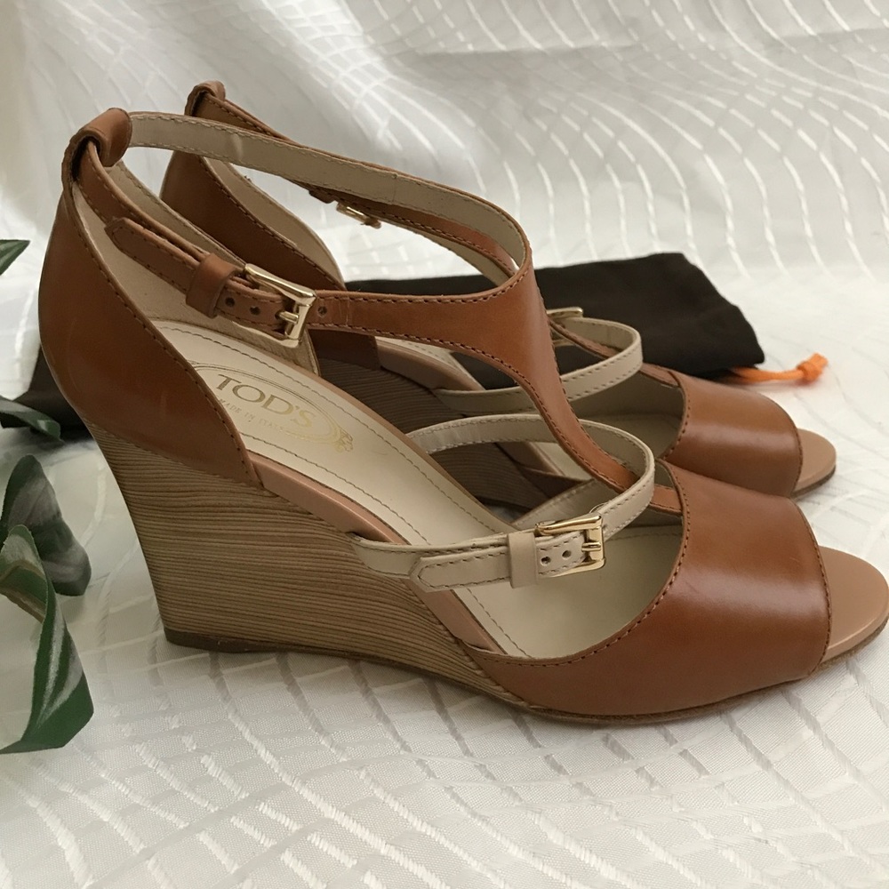 Tod's Leather Wedge Sandals - Picture 5 of 11