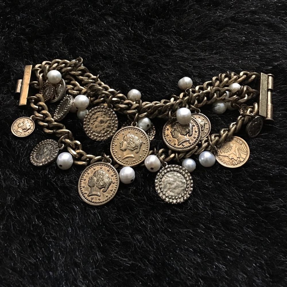 Pearl and Gold Medallion Bracelet