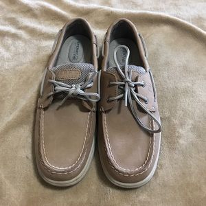 Women’s size 8 Sperrys