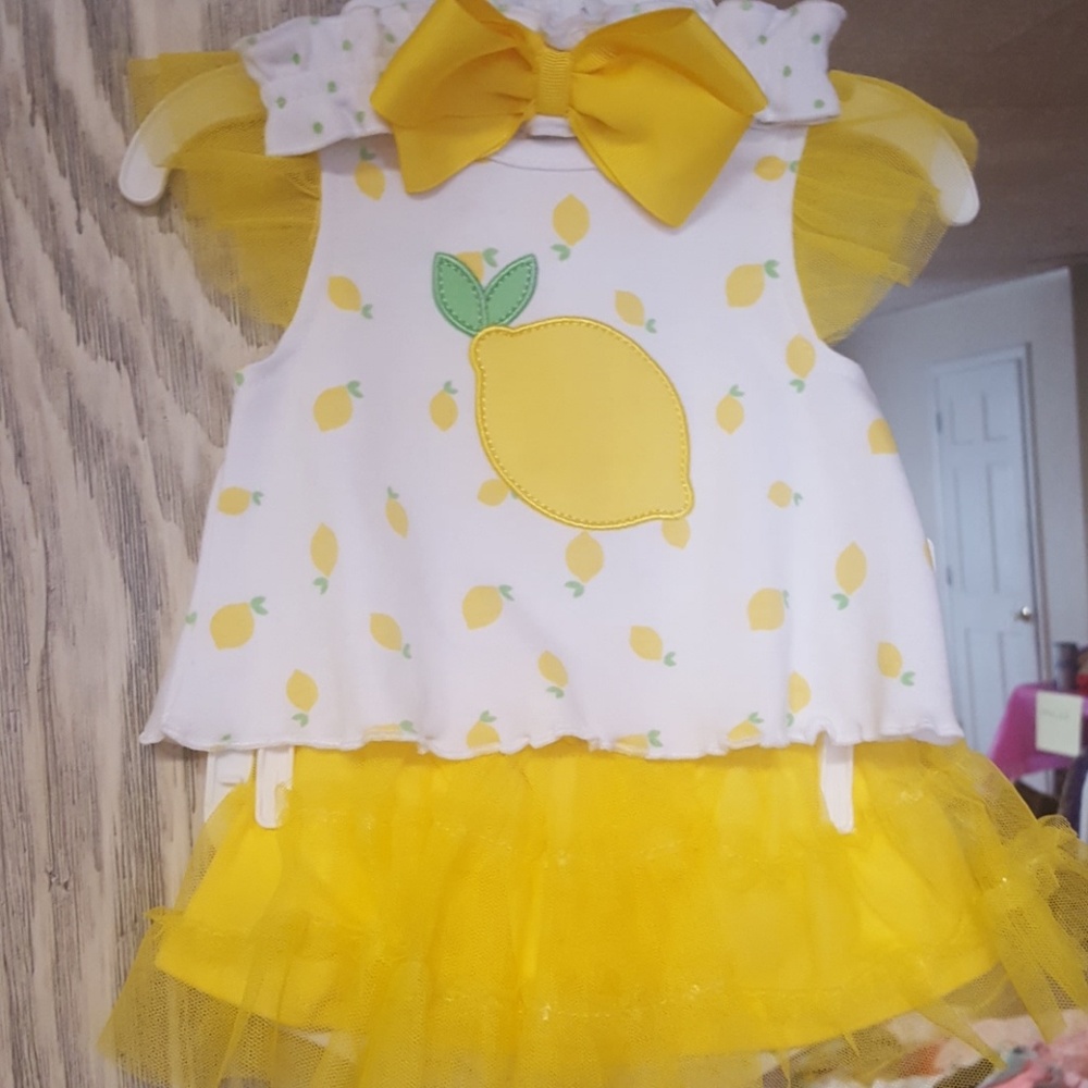 Infant set. Never worn.