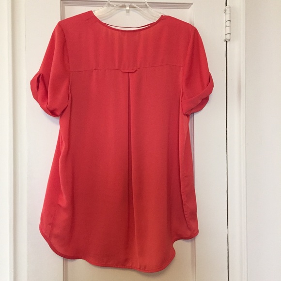 H&M Top - Picture 2 of 2