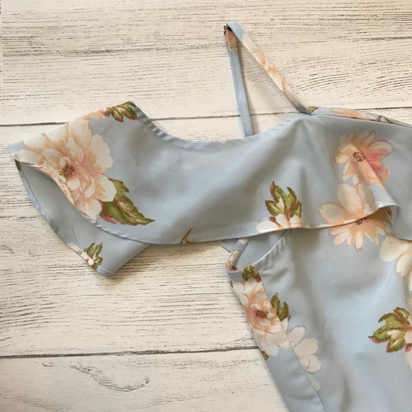 Cold shoulder ruffle floral dress - Picture 2 of 2