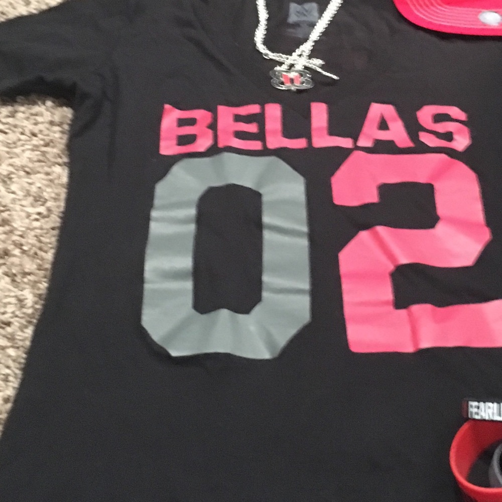 WWE Bella Twins T-shirt And Necklace