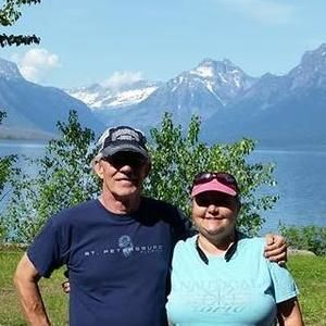 Meet your Posher, Dee dee