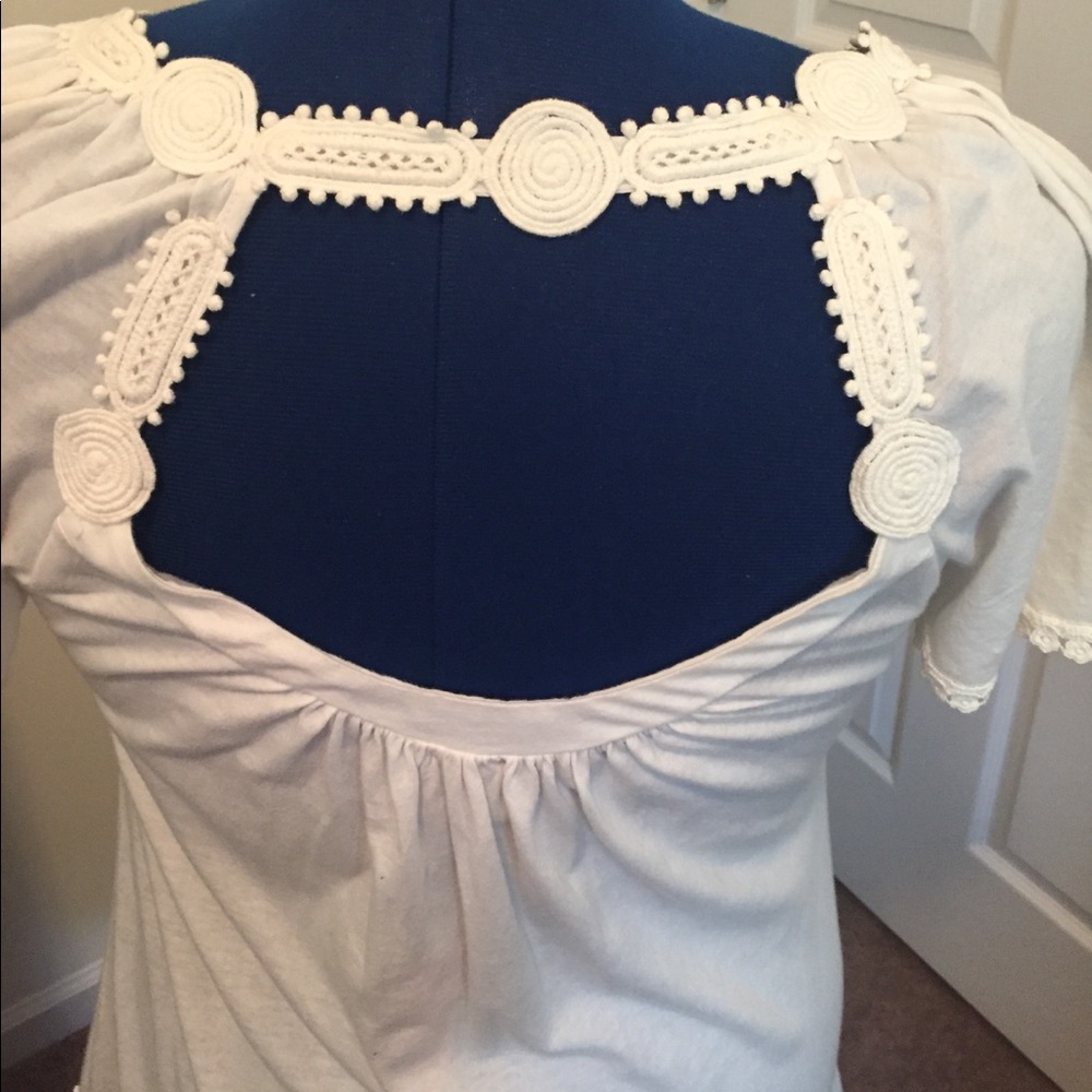 Tops - Picture 3 of 6