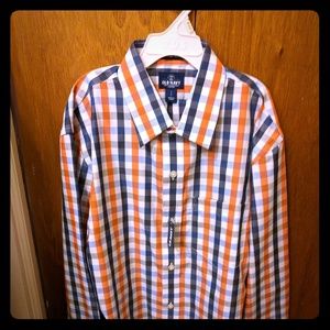 New with tags - Boys Old Navy plaid shirt