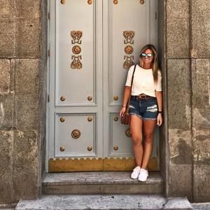 Meet your Posher, Brooke