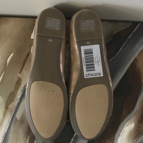 NWT Chico’s Gold-tone flat w faux lining. - Picture 5 of 6