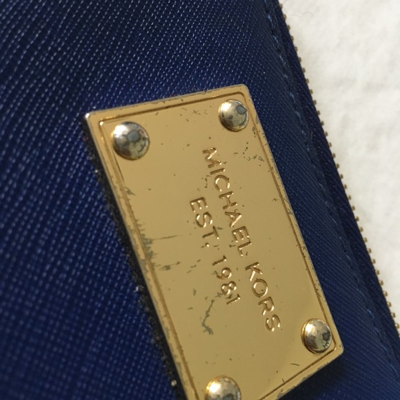 XX DONATED XX Cobalt blue MICHAEL KORS wristlet - Picture 2 of 5