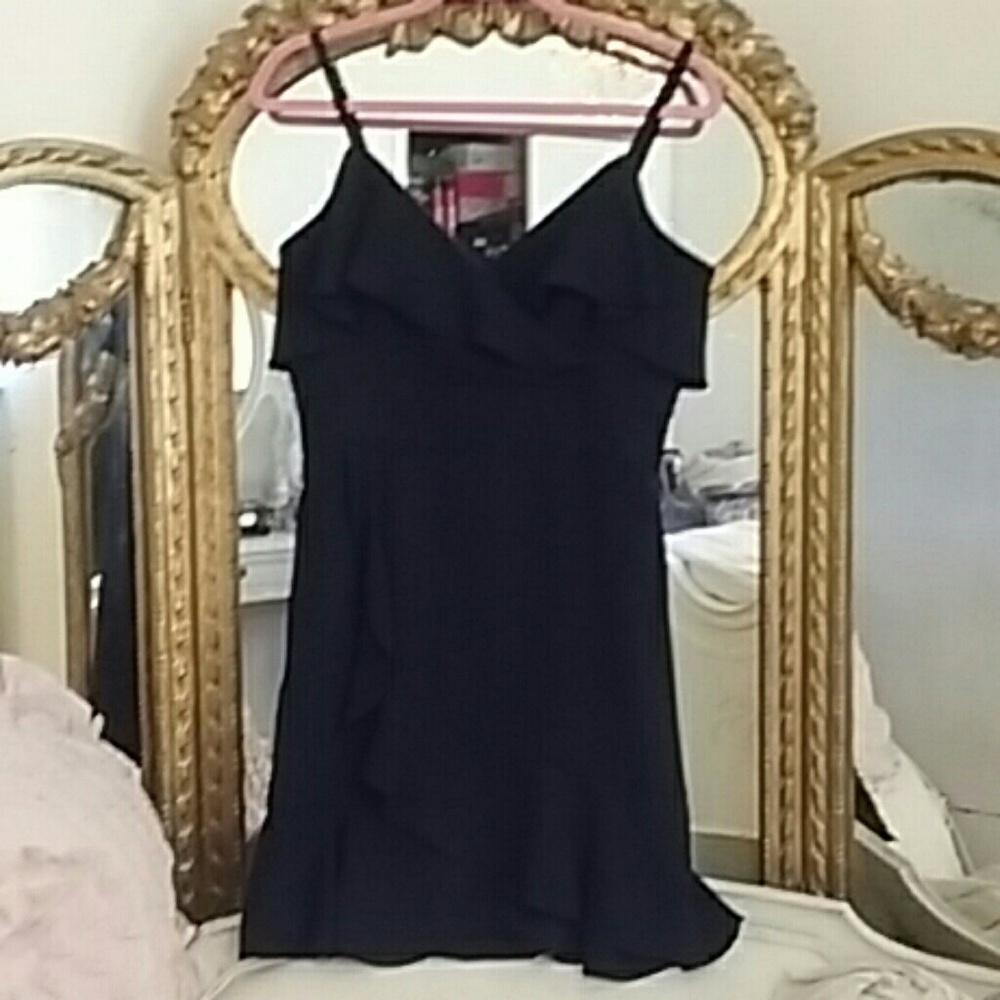 Marciano  Guess Ruffled Reanna Dress Size 10  New