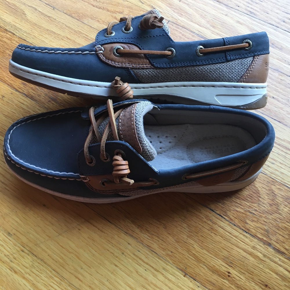Women's 6.5 Sperry Top-Sider shoes never worn
