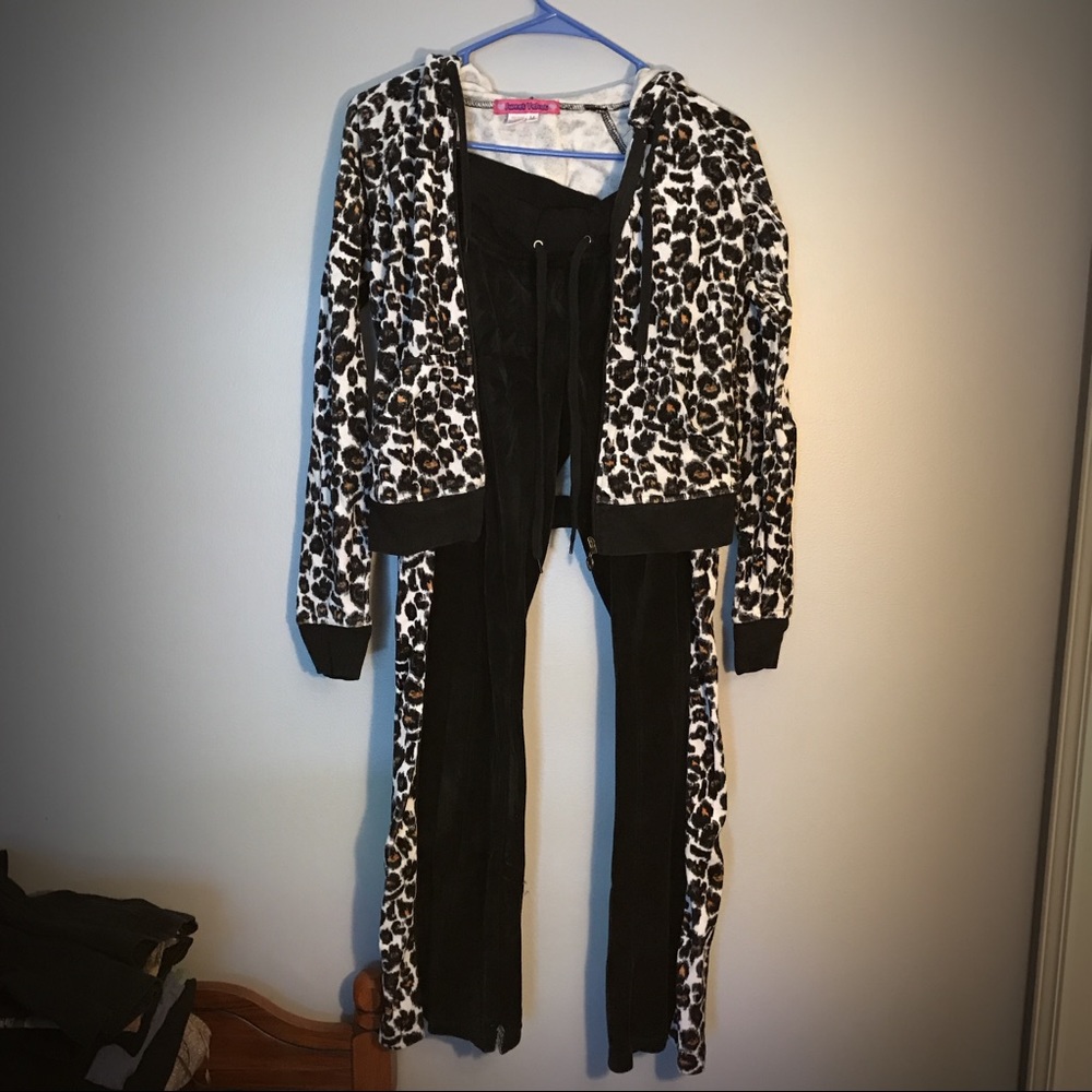 Sweet Velvet leopard tracksuit bundle! M top L pnt