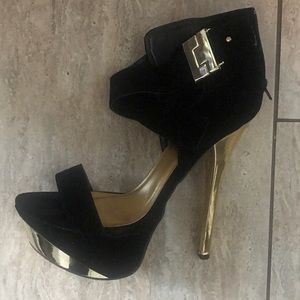 Black and Gold Heels!