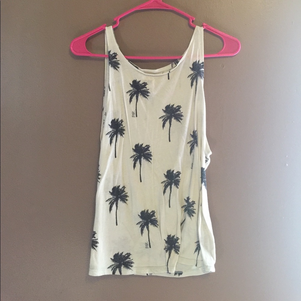 VS pink tank top!! 😍