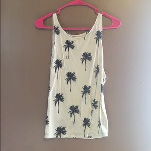 VS pink tank top!! 😍