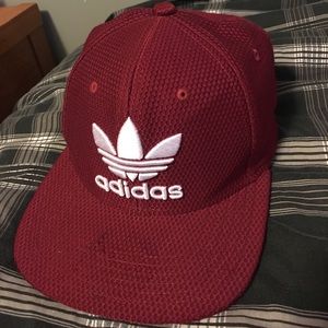 dark red adidas snapback, one size fits all