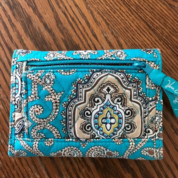 Vera Bradley Purse - NWOT - Picture 6 of 6
