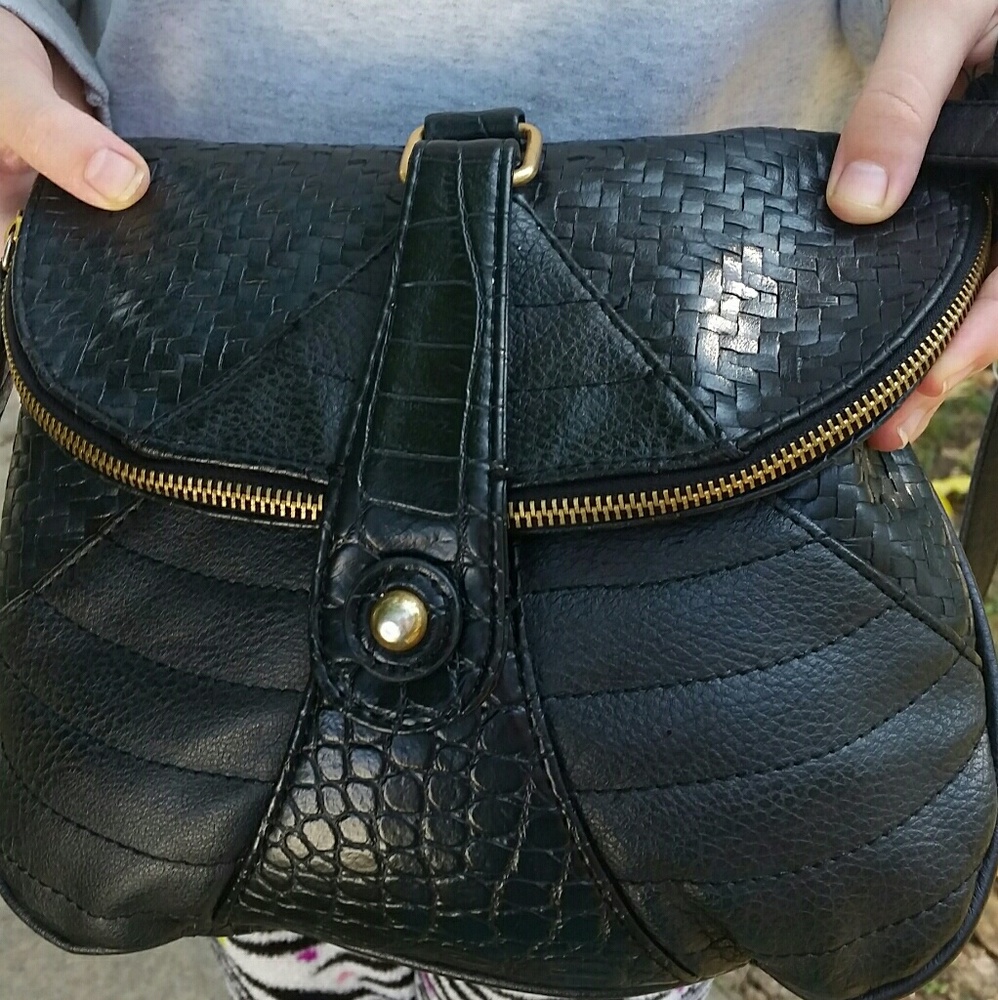 BEAUTIFUL CHICO'S BLACK HANDBAG EGPC