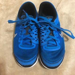 Boys size 13 Nike Flex