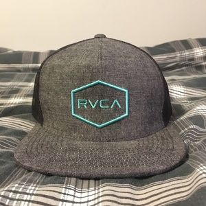 Men’s RVCA net snapback new and clean !