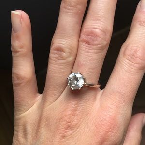 Silver ring with a round cut zirconia