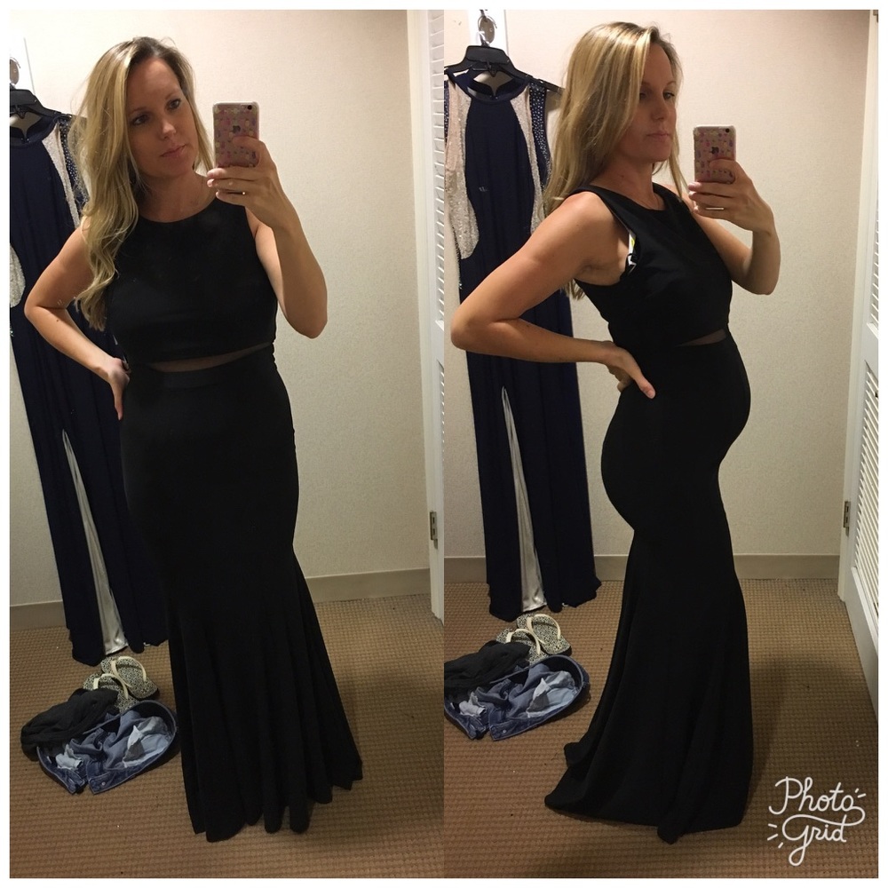 Black gown! Not maternity