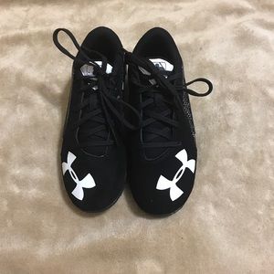 Boys Size 12 UA baseball cleats