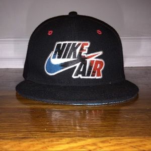 Nike Air SnapBack hat (Youth 8-10)