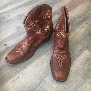 Durango cowgirl boots