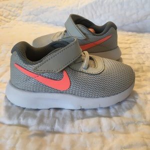NWOT Nike Shoes